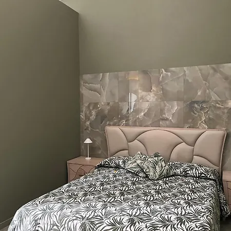 La Dimora Di Donna Claudia Pensionat